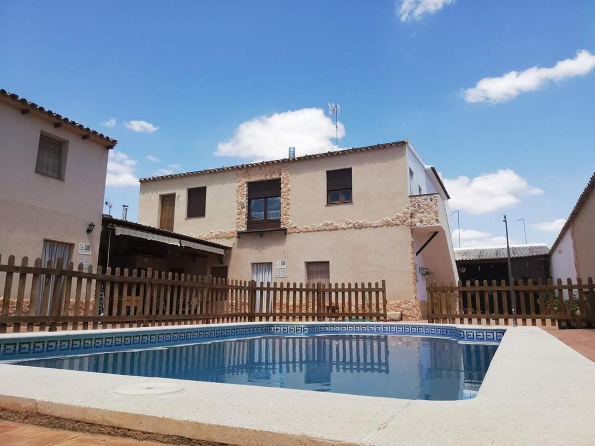 Casa Rural La Quinteria De Sancho Piscina Para Tres Apartamentos Argamasilla De Alba Exterior photo